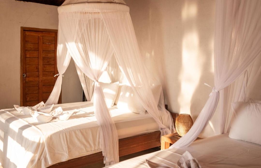 Hotel Cassabonelly à Maumere Extérieur photo